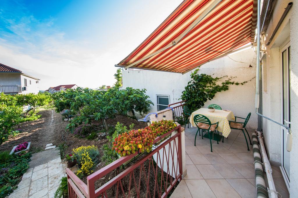 Komiža Garden Apartments מראה חיצוני תמונה